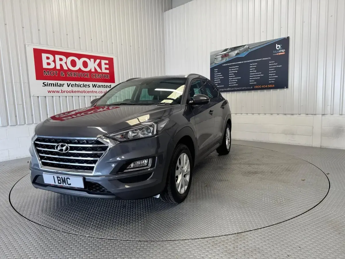 Used Hyundai Tucson SE 132 HP (97 kW) 2019 Grey SUV