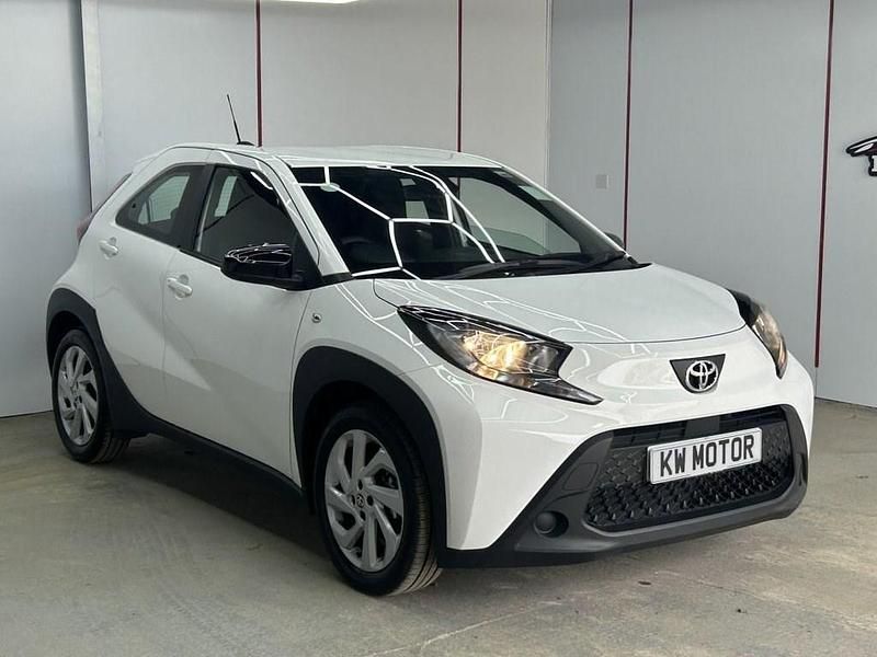 White Used 2024 Toyota Aygo PURE Hatchback | £11,984 (Fair price) - Image 1/3
