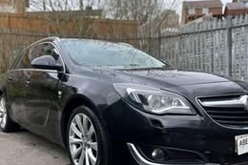 Black Used 2015 Vauxhall Insignia Design Edition Hatchback | £4,995 - Image 1/1