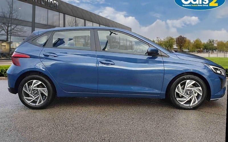 New Hyundai i20 Advanced 101 HP (74 kW) 2025 Blue Hatchback