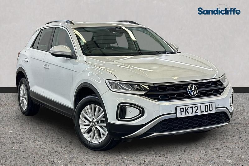 White Used 2022 VW T-Roc Life SUV | £18,405 (Fair price) - Image 1/4