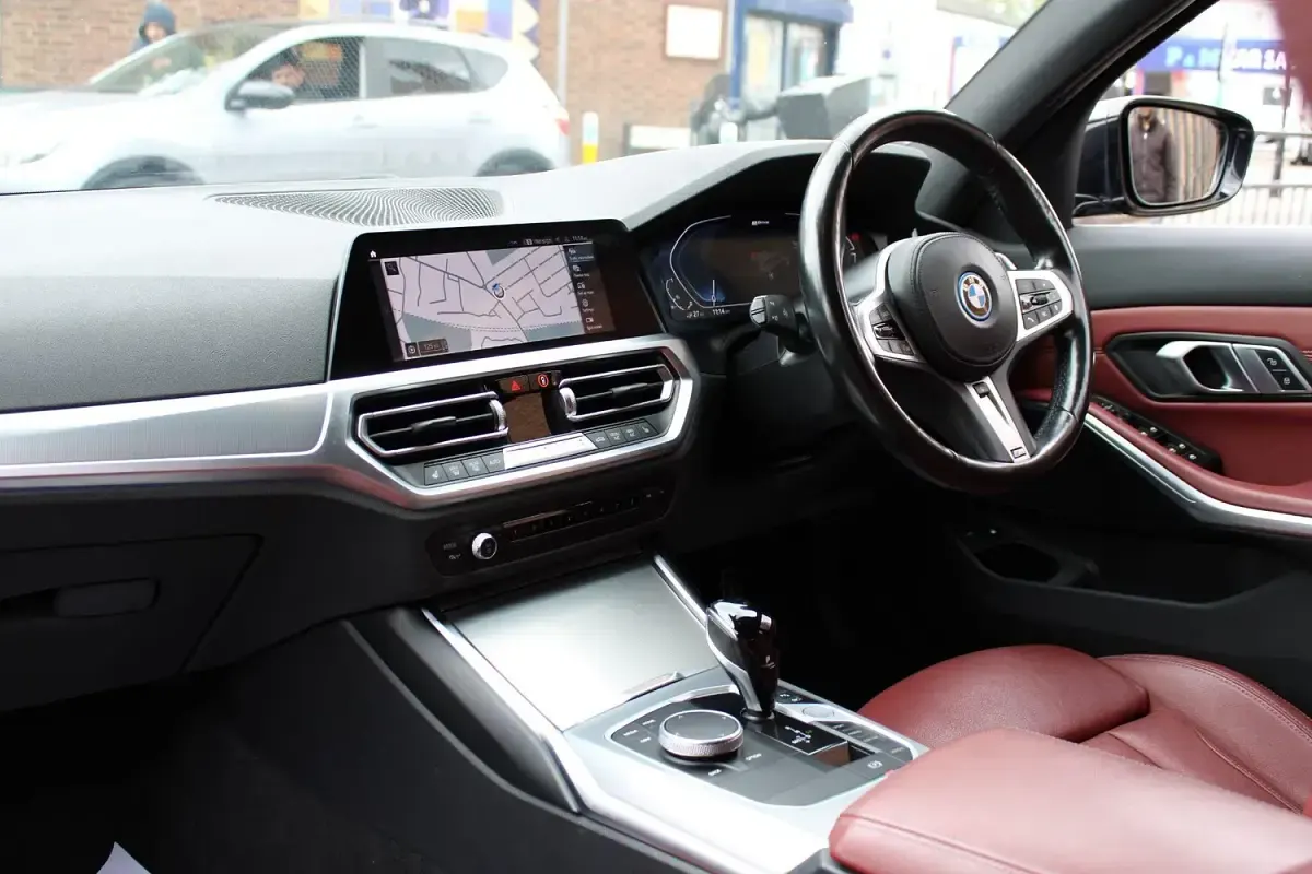 Used BMW 330e M Sport 292 HP (214 kW) 2022 Black Estate