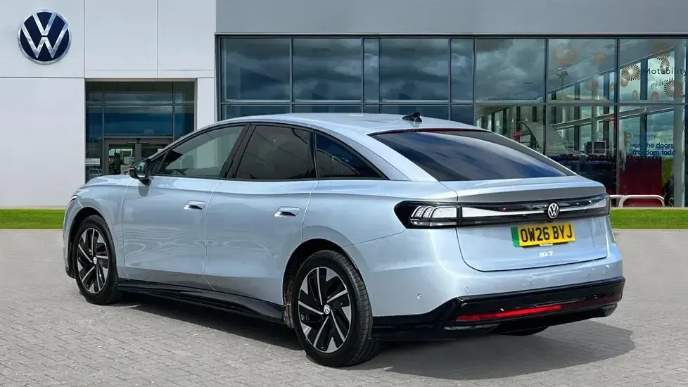 New VW ID.7 Pro 210 kW (286 HP) 2026 Scale silver metallic