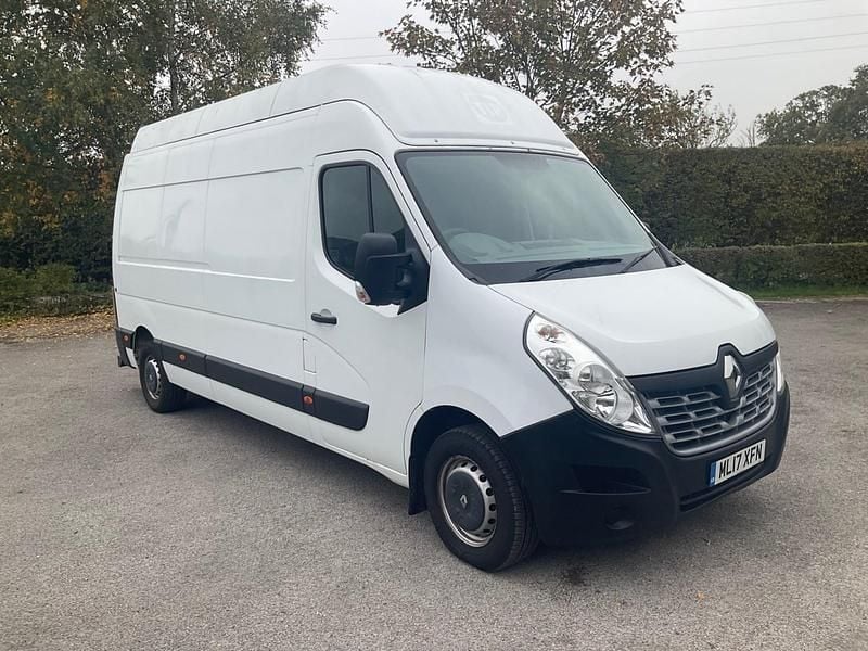 White Used 2017 Renault Master Business Van | £7,395 (Good price) - Image 1/4