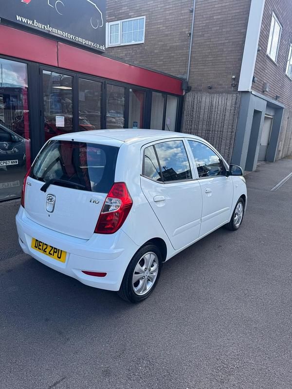 Usado Hyundai i10 Active 85 HP (62 kW) 2012 Branco Citadino