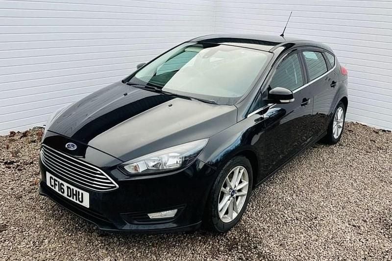 Used Ford Focus Zetec 100 HP (73 kW) 2016 Black Hatchback