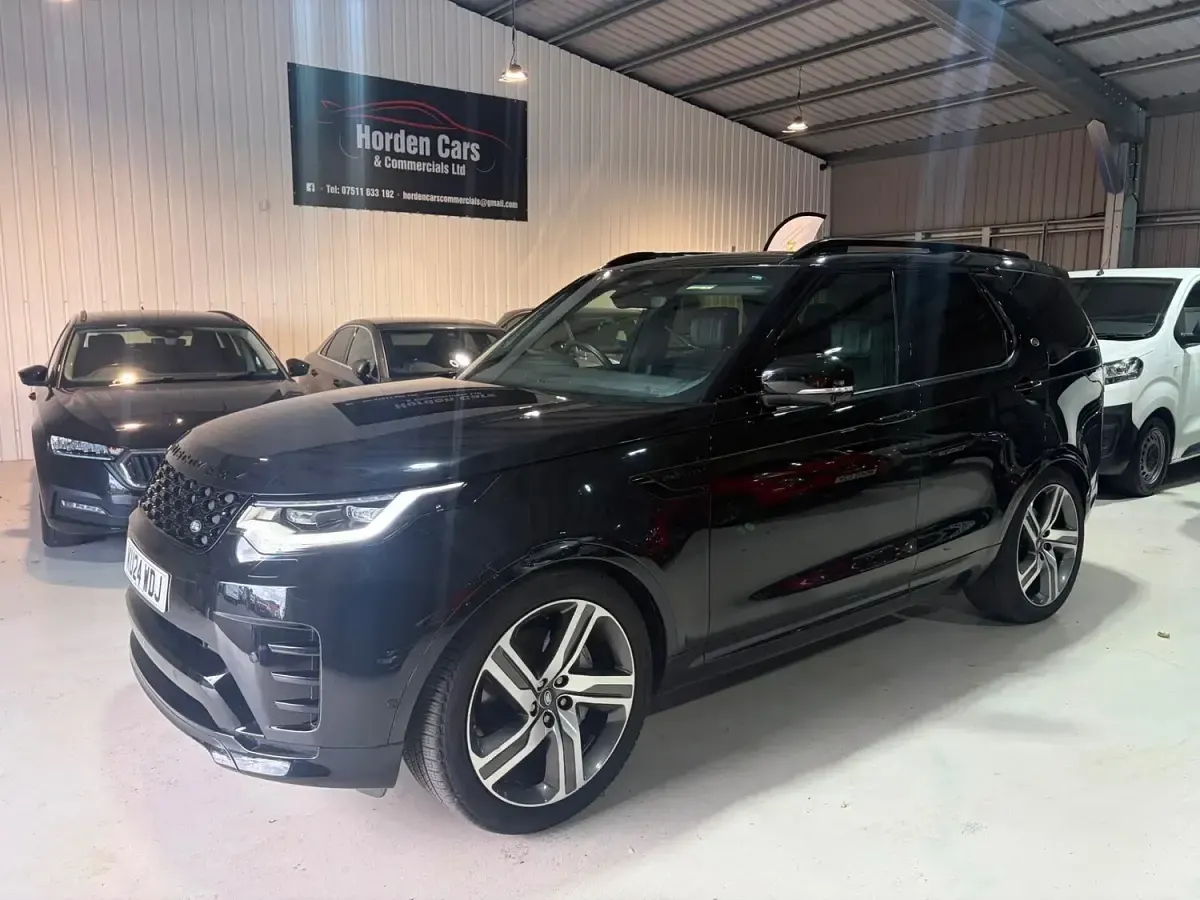 Used Land Rover Discovery 5 HSE Dynamic 2024 Black SUV
