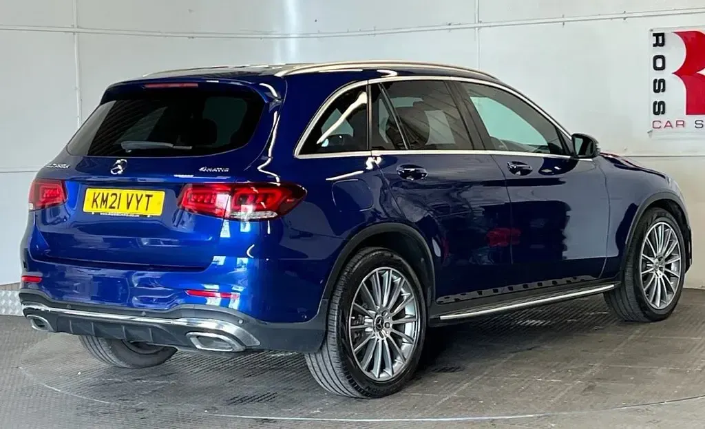 Usado Mercedes GLC220 AMG line 194 HP (142 kW) 2021 Azul SUV