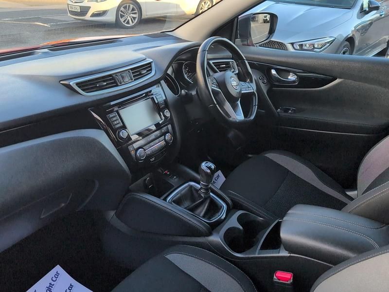 Used Nissan Qashqai Acenta Premium 2021 Red SUV