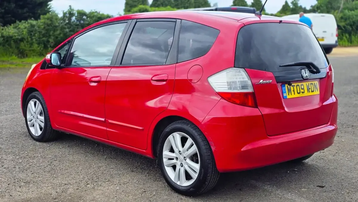 Used Honda Jazz EX 100 HP (73 kW) 2009 Red Hatchback