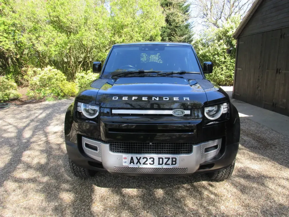 Used Land Rover Defender 200 HP (147 kW) 2023 Black SUV