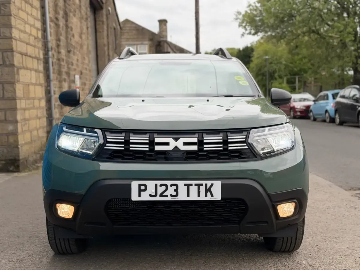 Usado Dacia Duster Essentiel 2023 Verde SUV