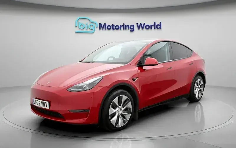Used Tesla Model Y Long Range AWD 286 kW (389 HP) 2025 SUV