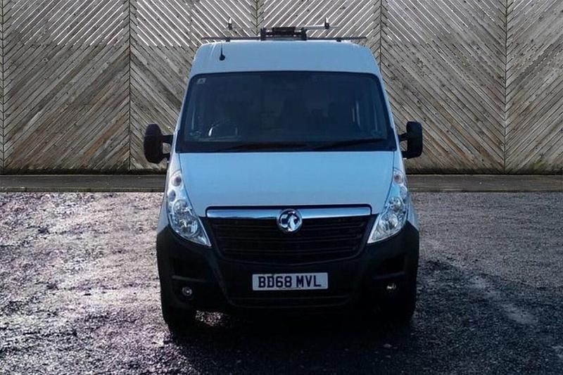 Used Vauxhall Movano 130 HP (95 kW) 2018 White MPV