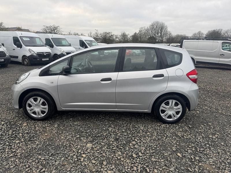 Used Honda Jazz S 90 HP (66 kW) 2013 Silver Hatchback