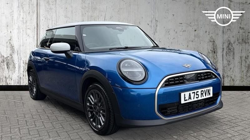 Used Mini Cooper Hatch 113 kW (154 HP) 2025 Blue Hatchback