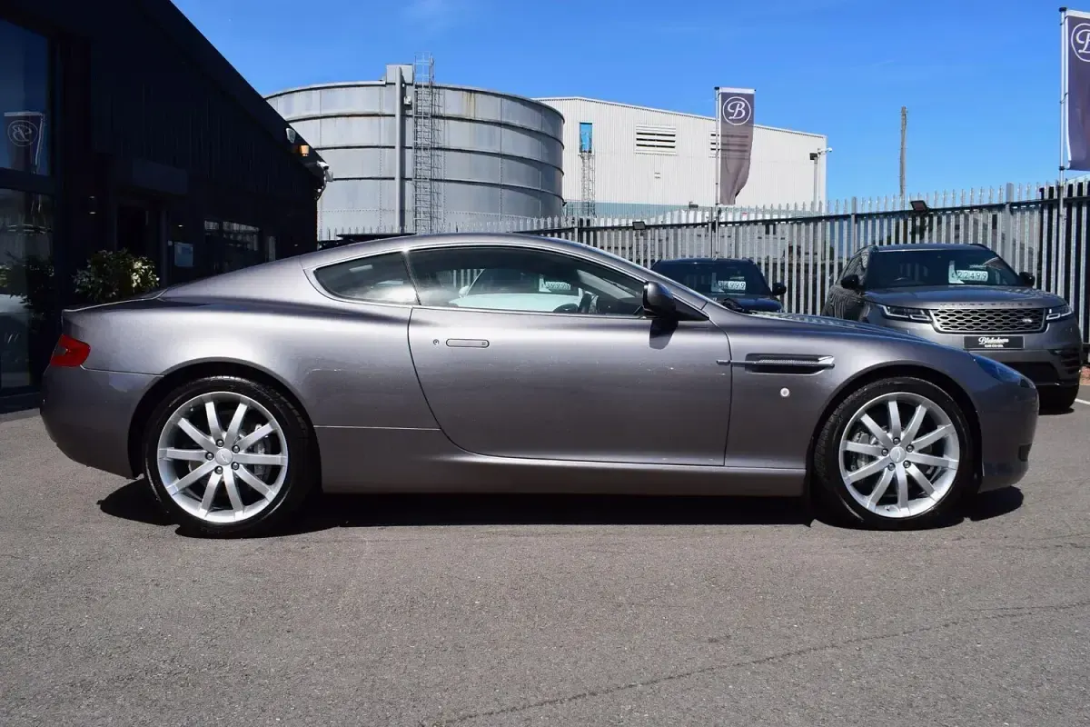 Used Aston Martin DB9 456 HP (335 kW) 2005 Silver Coupe
