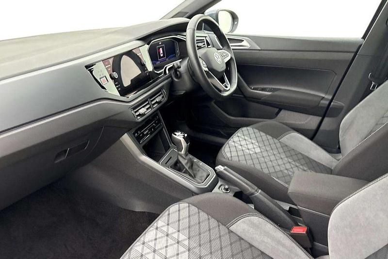 Used VW Taigo R-line 150 HP (110 kW) 2025 Grey SUV