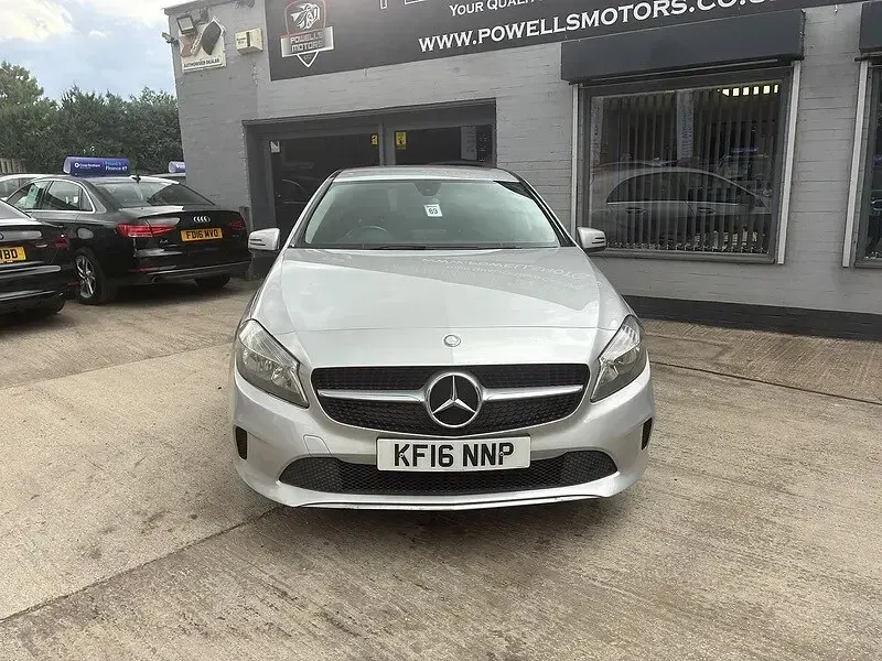 Used Mercedes A200 134 HP (98 kW) 2016 Silver Hatchback