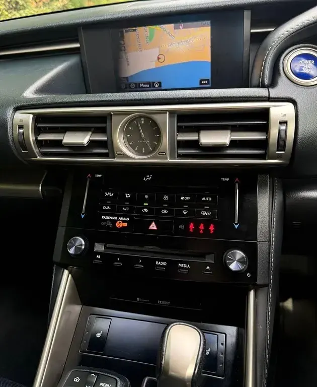 Used Lexus IS300h Sport Line 223 HP (164 kW) 2013 Red Sedan