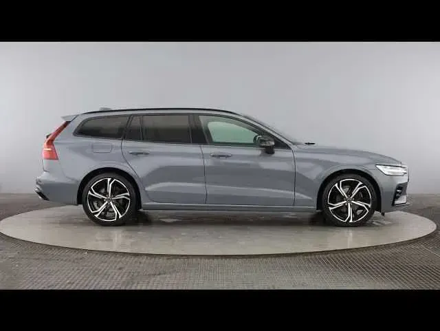 Used Volvo V60 Plus 163 HP (119 kW) 2023 Grey Estate