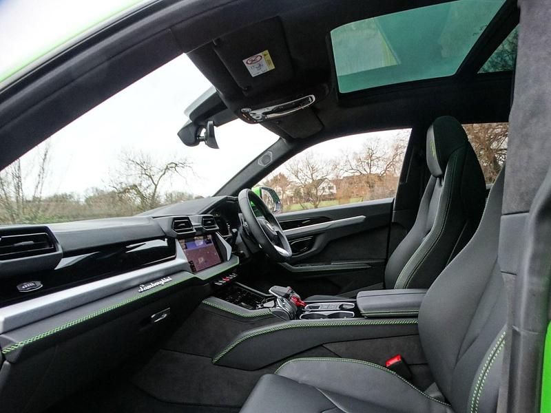 New Lamborghini Urus 2025 Green SUV