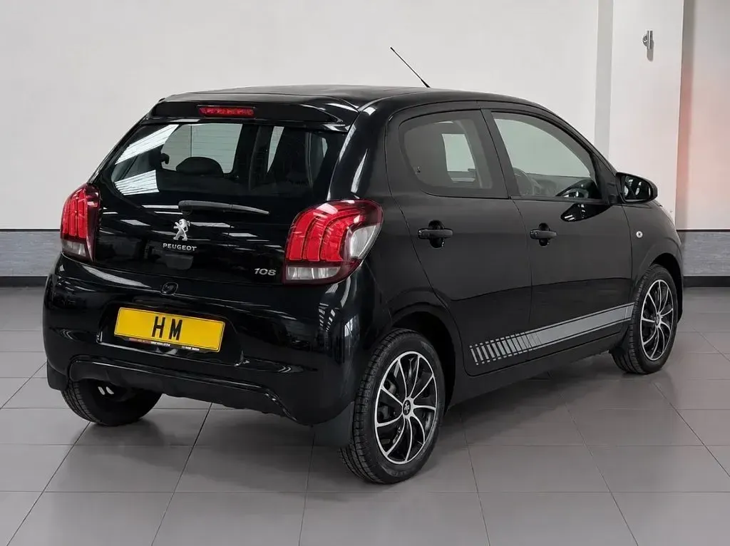 Used Peugeot 108 Active 68 HP (50 kW) 2014 Black Hatchback