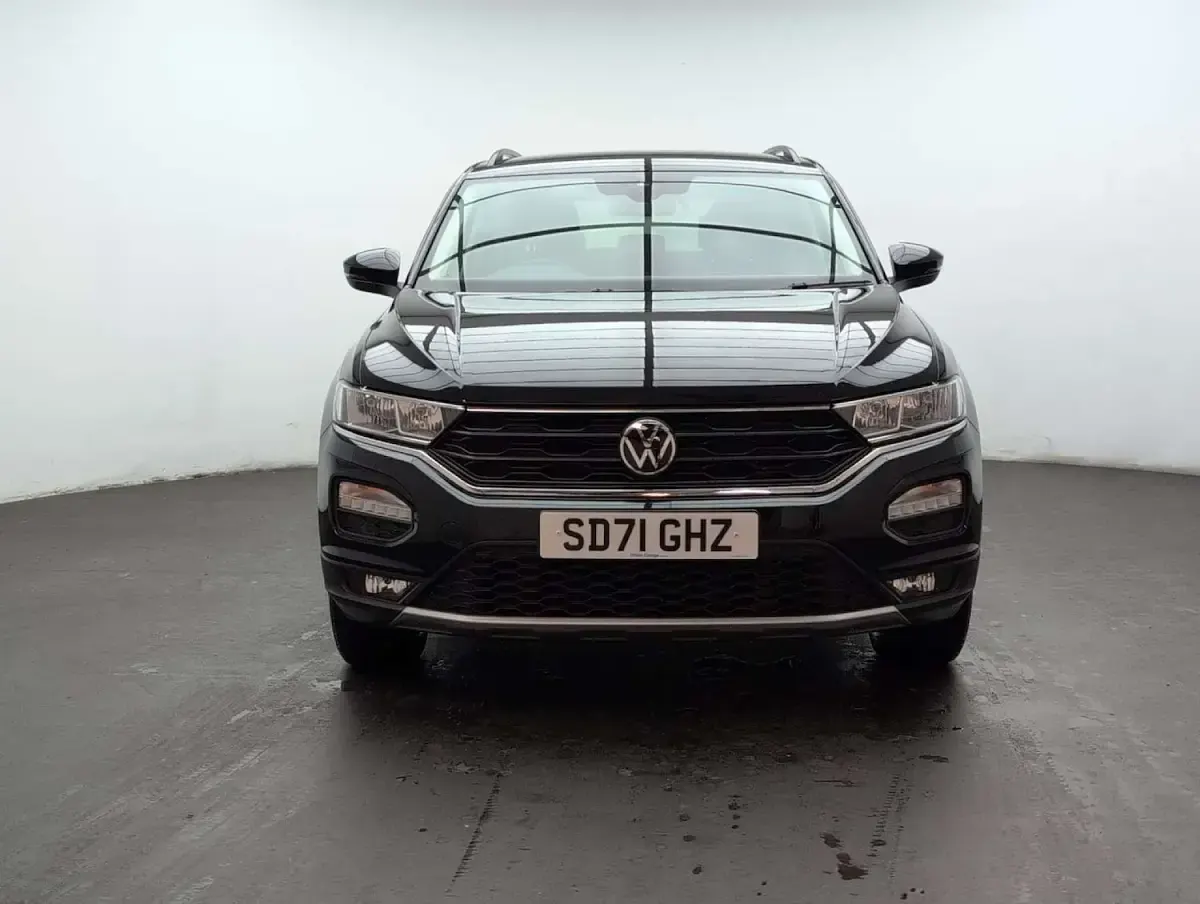 Used VW T-Roc Active 150 HP (110 kW) 2021 Black SUV