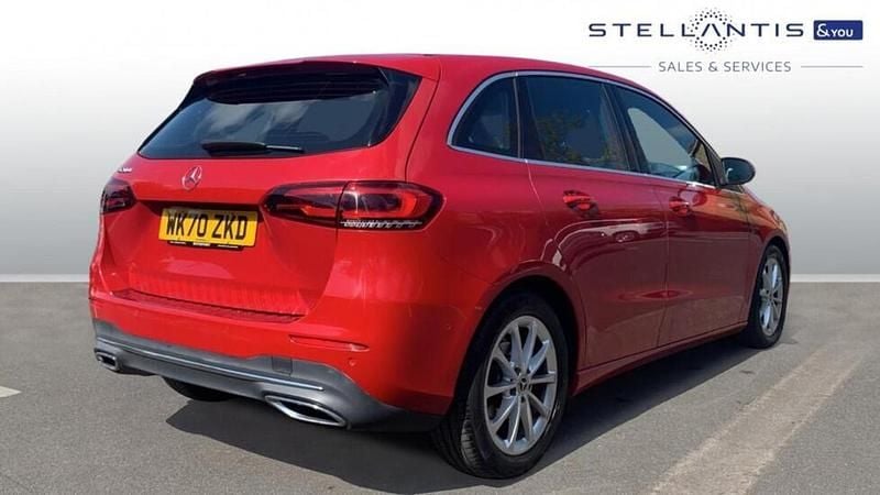 Used Mercedes B200 Executive 148 HP (108 kW) 2020 Red MPV