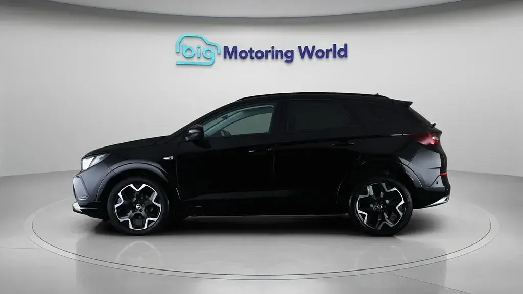 Used Vauxhall Grandland X Ultimate 130 HP (95 kW) 2022 Black SUV