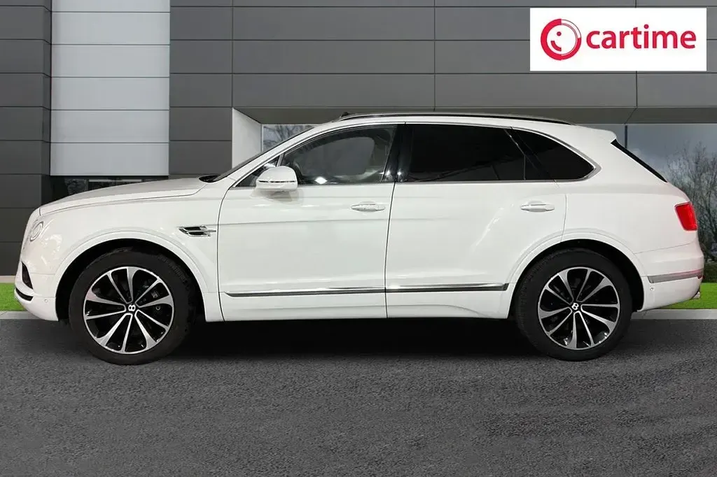 Used Bentley Bentayga 608 HP (447 kW) 2017 White SUV