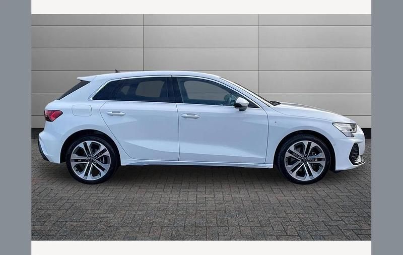 Used Audi A3 e-tron S-Line 204 HP (150 kW) 2025 White Hatchback