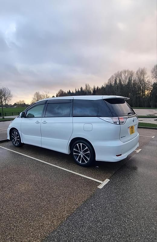Usado Toyota Estima 170 CV (125 kW) 2013 Blanco Monovolumen