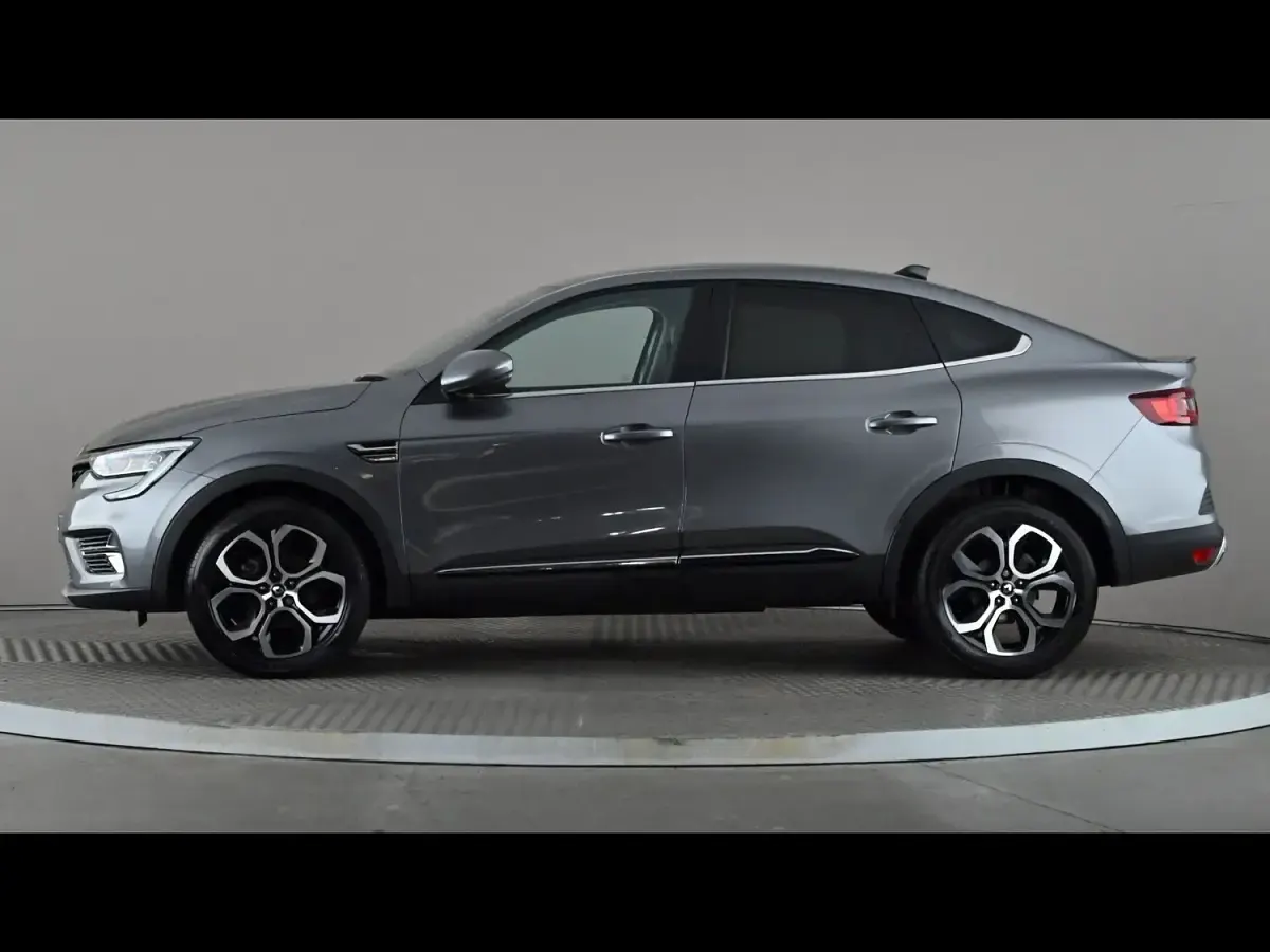 Used Renault Arkana Version S 143 HP (105 kW) 2022 Grey SUV