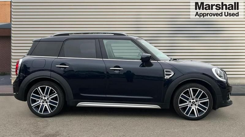 Used Mini Cooper Countryman Exclusive 136 HP (100 kW) 2019 Blue/black SUV