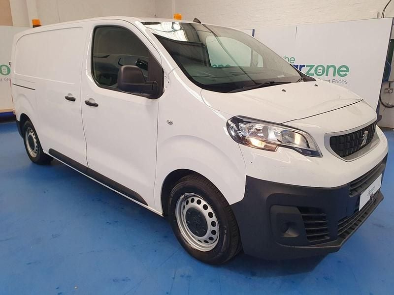 White Used 2021 Peugeot Expert S Van | £6,799 (Super price) - Image 1/4