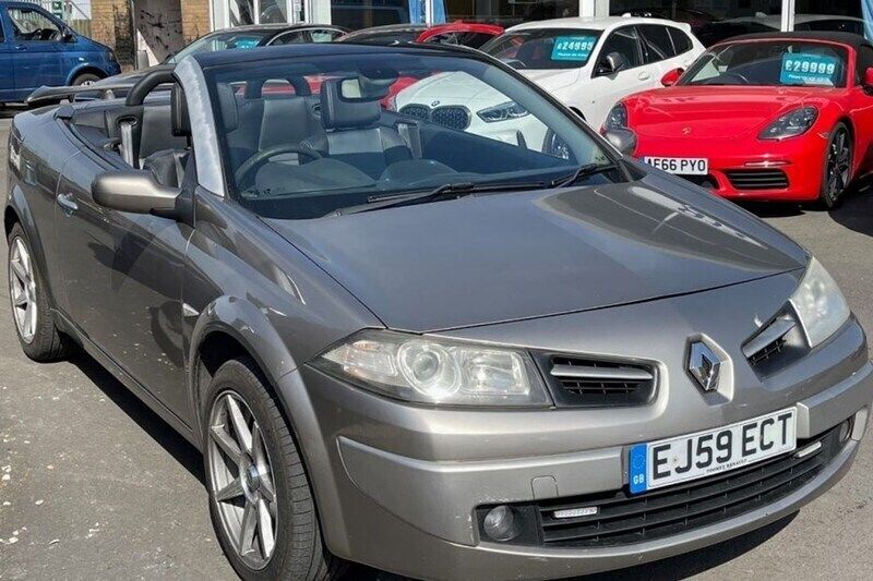 Beige Used 2009 Renault Mégane III Dynamique Cabriolet | £2,500 (Fair price) - Image 1/1