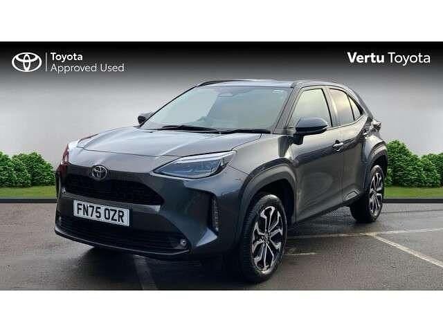 Used Toyota Yaris Cross Design 113 HP (83 kW) 2025 Grey SUV