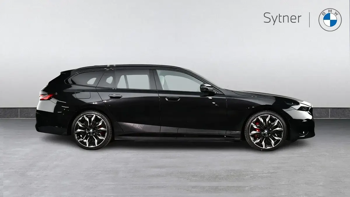 Used BMW 550e M Sport 482 HP (354 kW) 2026 Black Estate