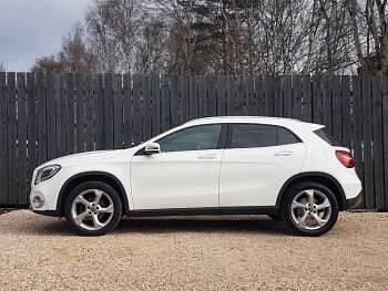 Used Mercedes GLA200 Premium Plus 156 HP (114 kW) 2018 White SUV