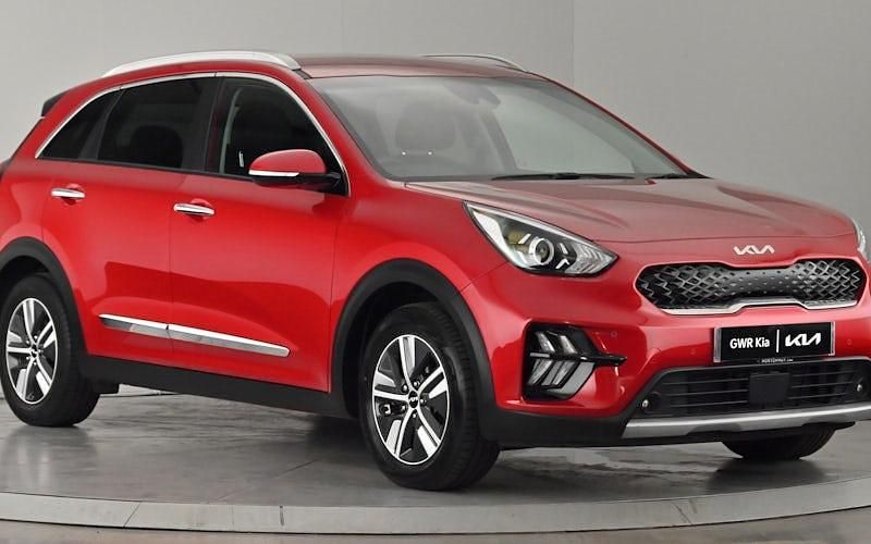 Red Used 2021 Kia Niro 3 SUV | £18,450 (Fair price) - Image 1/4