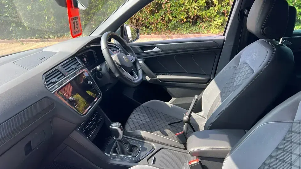 Used VW Tiguan R-line 150 HP (110 kW) 2023 Dolphin grey metallic SUV