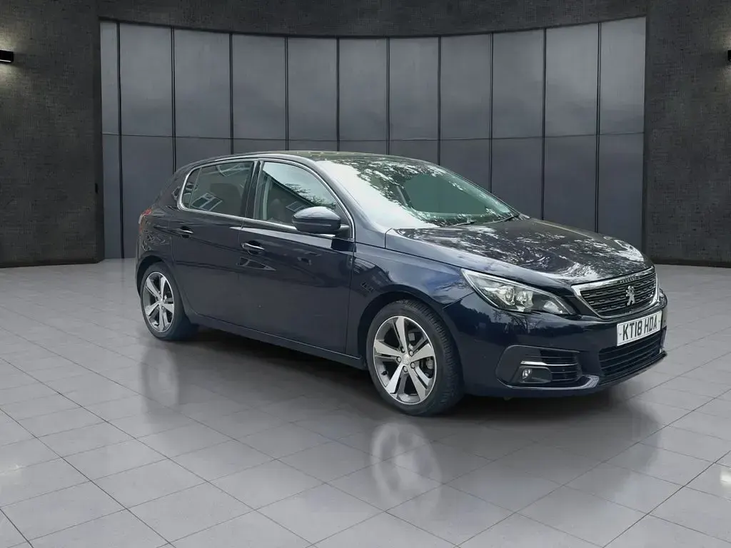 Used Peugeot 308 Allure 110 HP (80 kW) 2018 Blue Hatchback