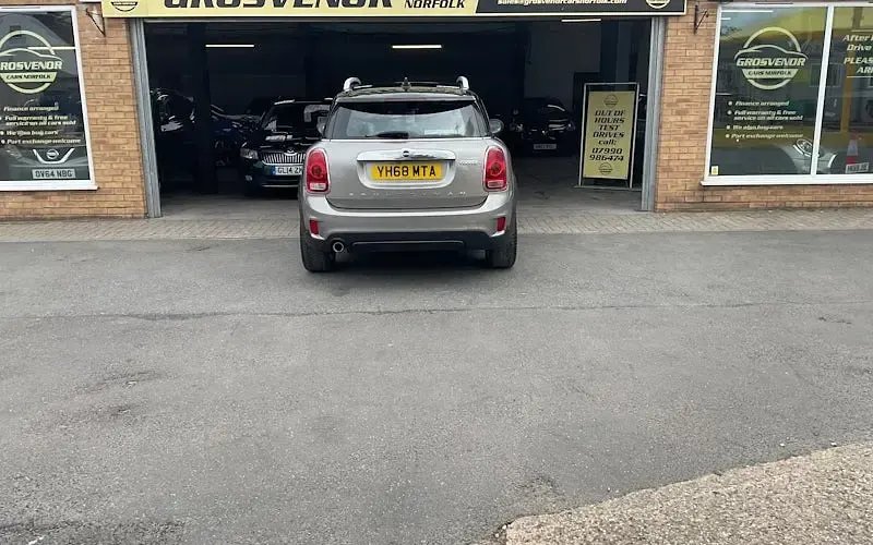 Used Mini Cooper Countryman Exclusive 150 HP (110 kW) 2019 Silver SUV