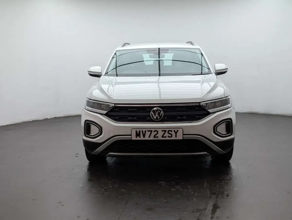 Used VW T-Roc Life 110 HP (80 kW) 2022 White SUV