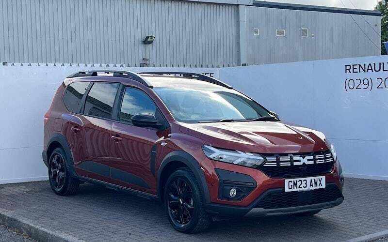 Used 2023 Dacia Jogger Extreme Estate | £16,704 (Fair price) - Image 1/3