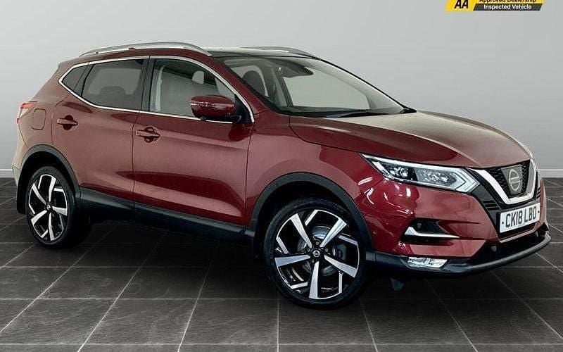 Red Used 2018 Nissan Qashqai Tekna SUV | £12,595 (Good price) - Image 1/2