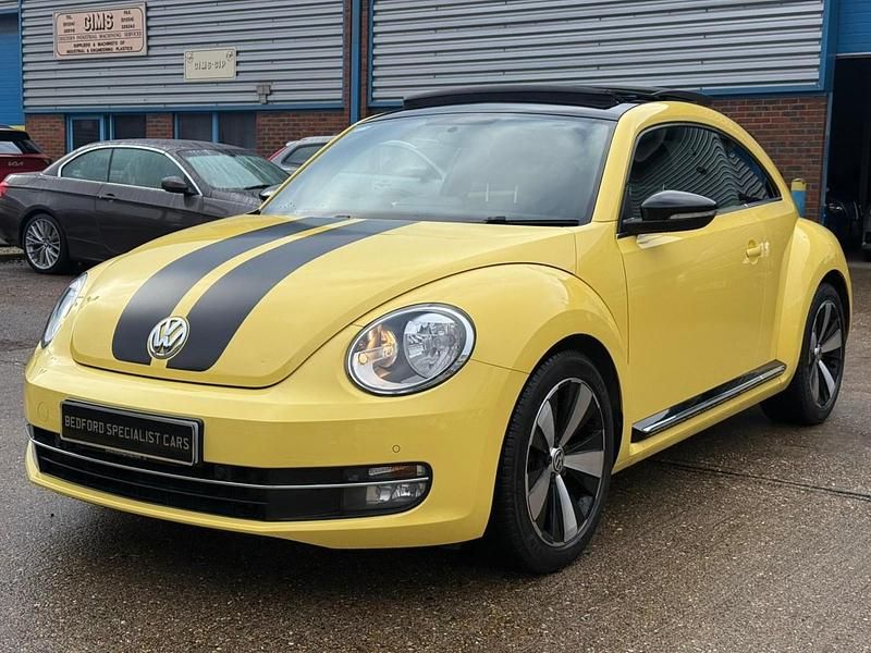 Used VW Beetle Sportline 160 HP (117 kW) 2015 Yellow Hatchback