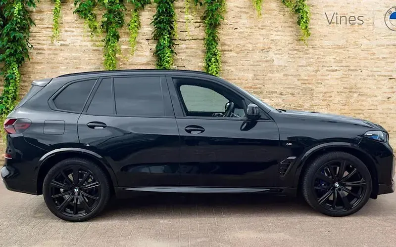 Used BMW X5 M Sport 489 HP (359 kW) 2026 Black SUV
