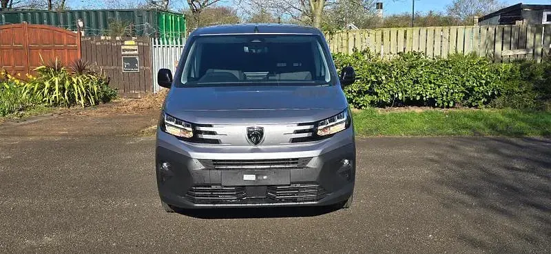 New Peugeot Partner 131 HP (96 kW) 2026 Kiama blue MPV